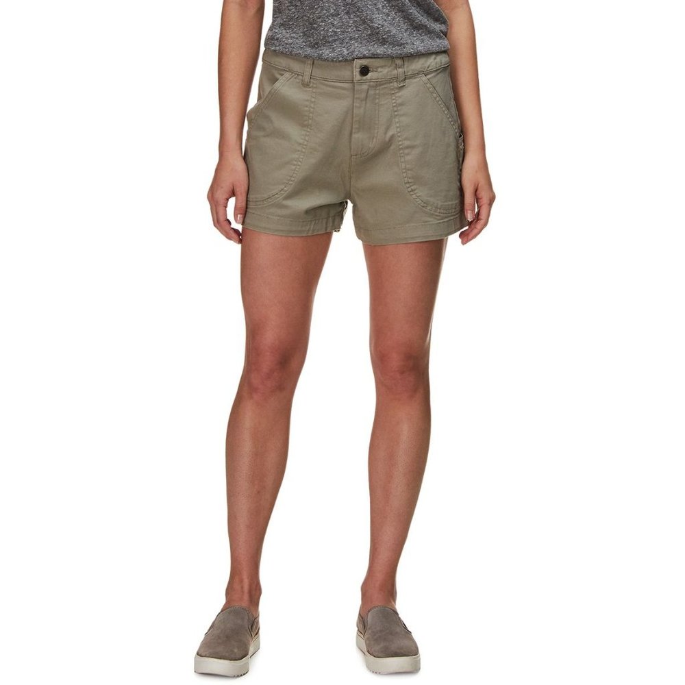 BRAND NEW - Patagonia Women's Stand Up Shorts - Size 16